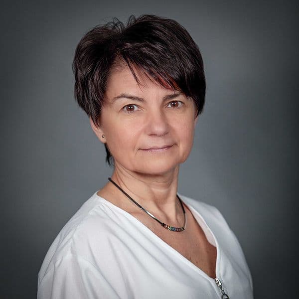 Dr. Bajdik Beáta